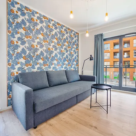 Aura Iii, Sun & Snow