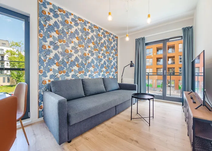 Aura Iii, Sun & Snow